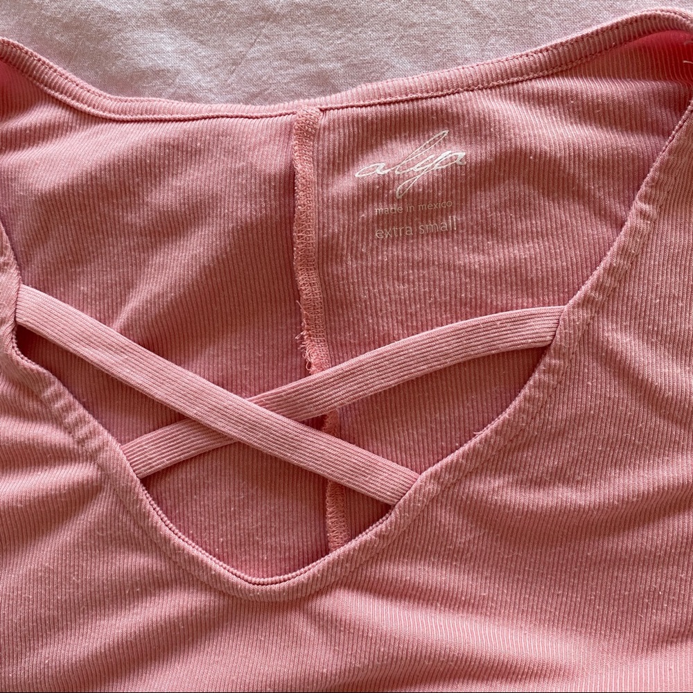 Pink ruffle tee - Picture 3 of 3